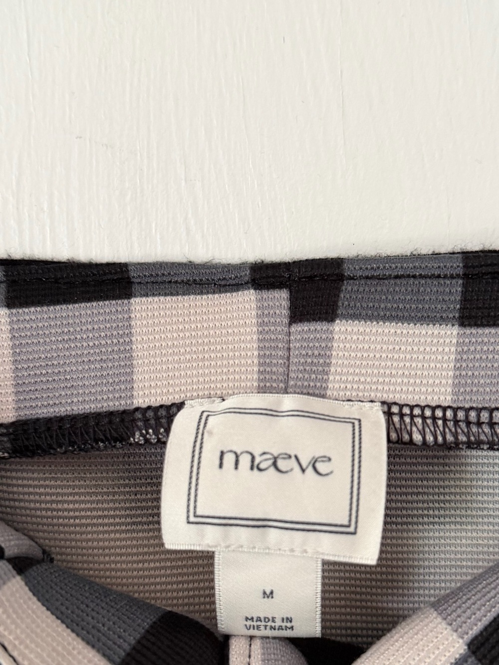 Maeve Square- Neck Button Front Structured Tank - Picture 5 of 7